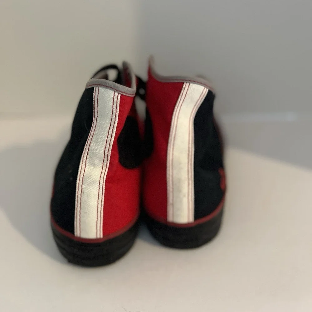 Converse All Star sneakers 9.5 men's black red high tops killer Xoxo
